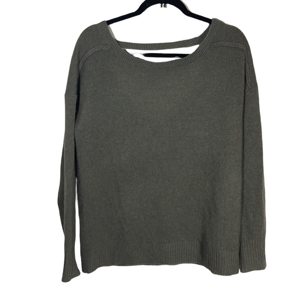 360 Sweater Unique Back V Neck 100% Cashmere